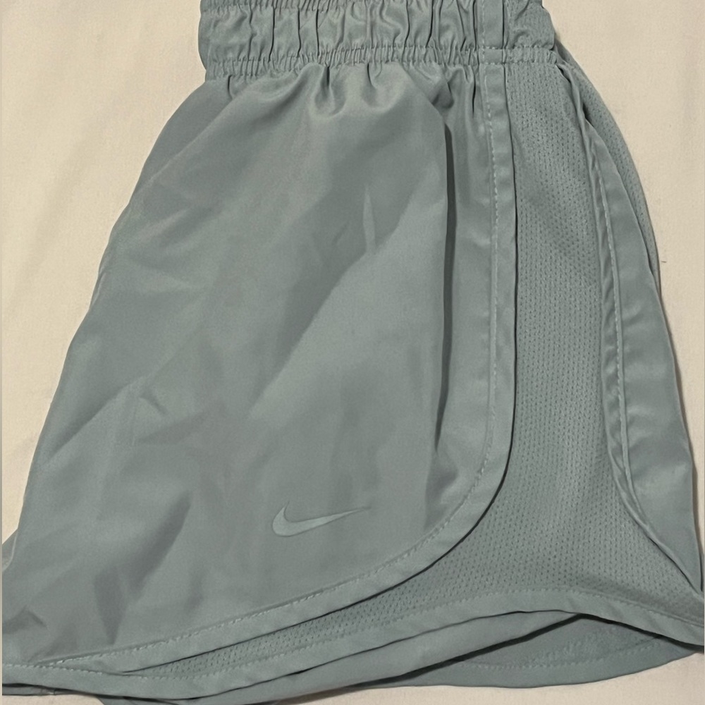 light grey nike Dri-Fit shorts